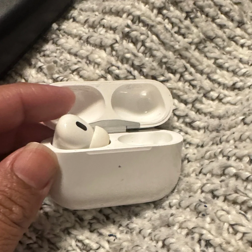 White Wireless Earbuds with Charging Case